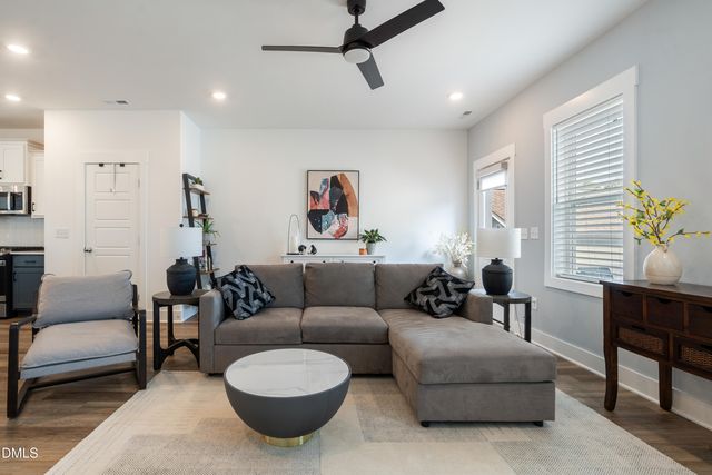 40 Somerleigh Way, Pittsboro, NC 27312