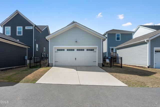 40 Somerleigh Way, Pittsboro, NC 27312