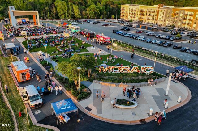 40 Somerleigh Way, Pittsboro, NC 27312