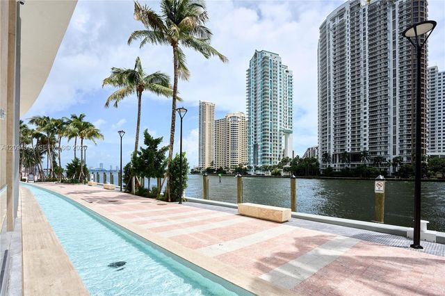 300 Biscayne Boulevard Way 2208W, Miami, FL 33131