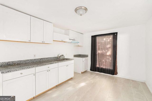 435 W Cherry Street, Griffin, GA 30223