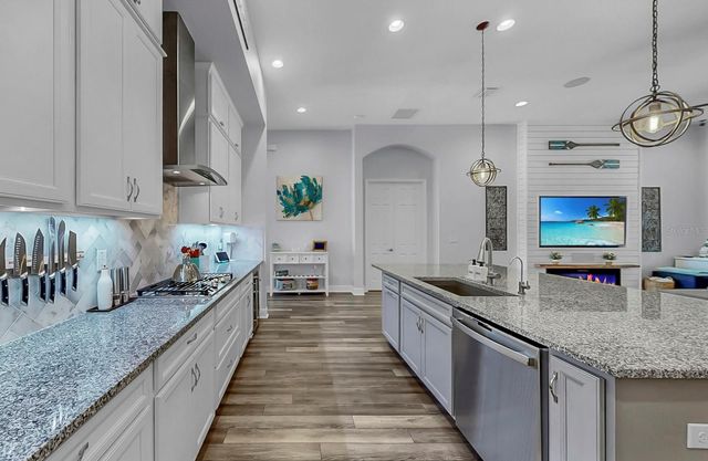 7709 PARADISO DRIVE, Apollo Beach, FL 33572