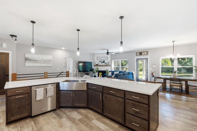 10027 Camelot DRIVE, Mount Pleasant, WI 53406