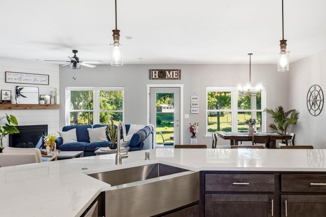 10027 Camelot DRIVE, Mount Pleasant, WI 53406