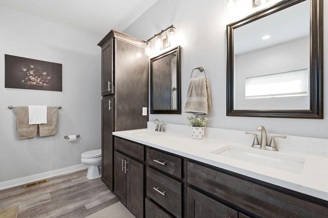 10027 Camelot DRIVE, Mount Pleasant, WI 53406