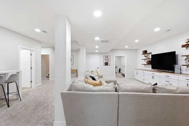 10027 Camelot DRIVE, Mount Pleasant, WI 53406