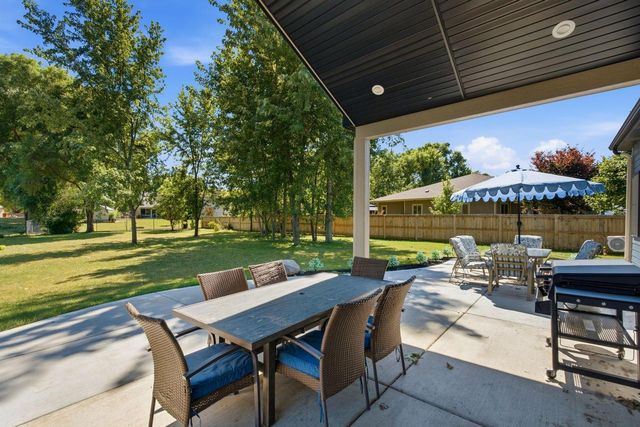 10027 Camelot DRIVE, Mount Pleasant, WI 53406