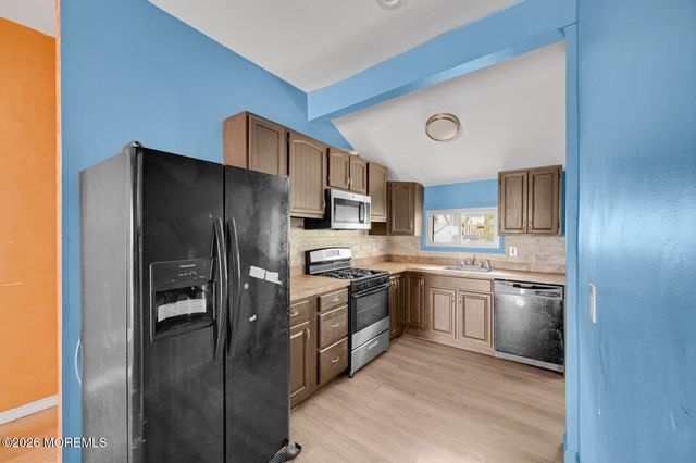 65 Orchard Street, Keansburg, NJ 07734