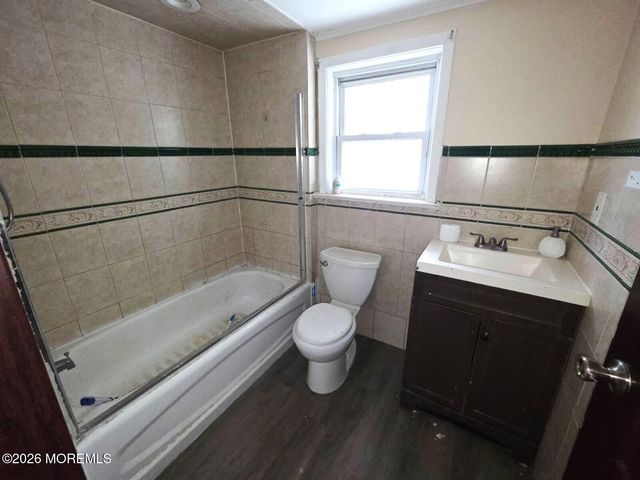 65 Orchard Street, Keansburg, NJ 07734