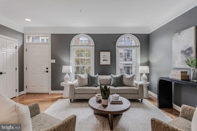 1318 N ADAMS CT, Arlington, VA 22201