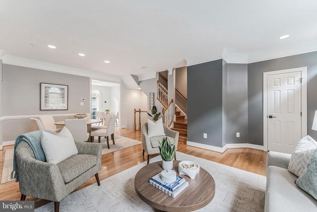 1318 N ADAMS CT, Arlington, VA 22201