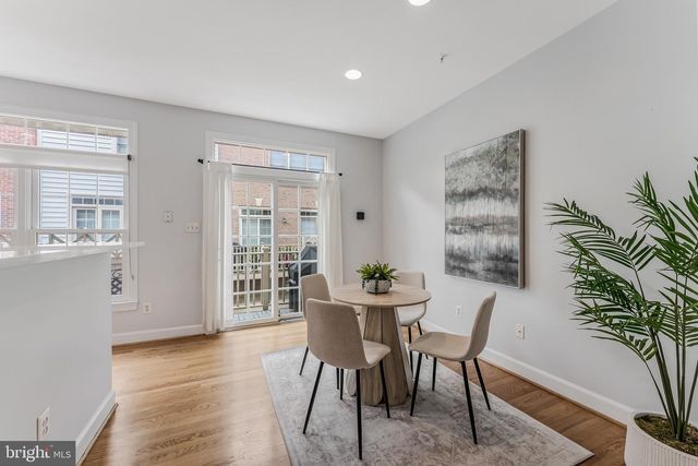 1318 N ADAMS CT, Arlington, VA 22201
