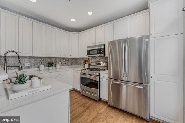 1318 N ADAMS CT, Arlington, VA 22201