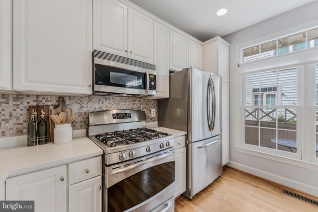 1318 N ADAMS CT, Arlington, VA 22201