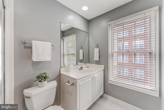 1318 N ADAMS CT, Arlington, VA 22201