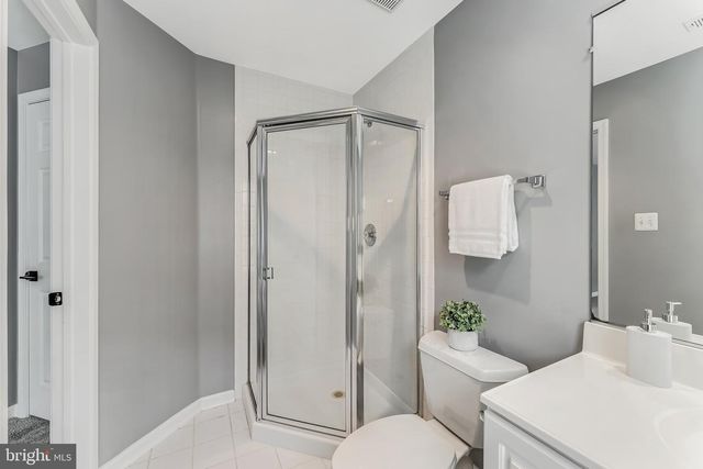 1318 N ADAMS CT, Arlington, VA 22201