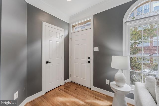 1318 N ADAMS CT, Arlington, VA 22201