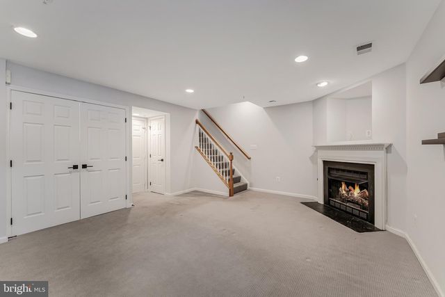 1318 N ADAMS CT, Arlington, VA 22201