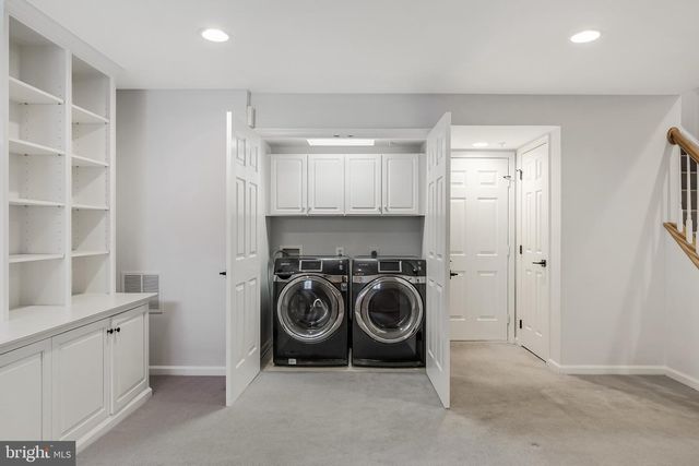 1318 N ADAMS CT, Arlington, VA 22201