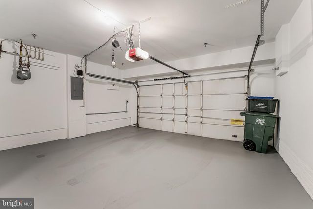 1318 N ADAMS CT, Arlington, VA 22201