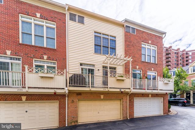 1318 N ADAMS CT, Arlington, VA 22201