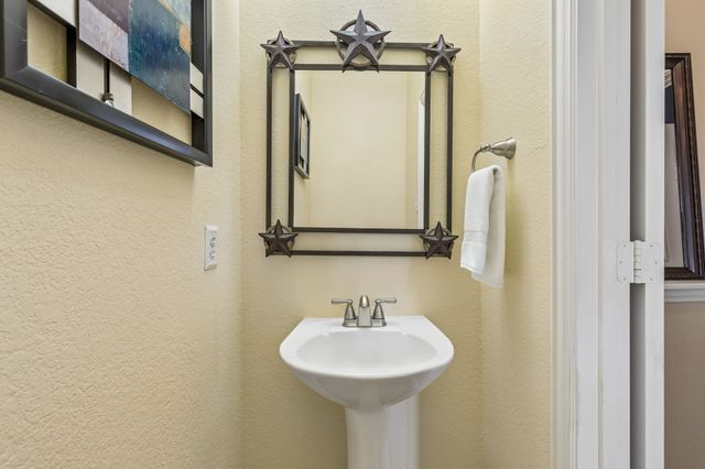 6048 Hidden Creek Lane, Frisco, TX 75036