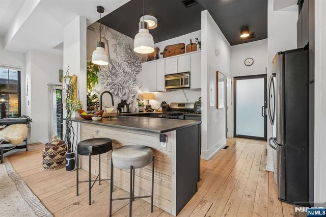 51-02 Greenwood Avenue 2A, Montclair, NJ 07042