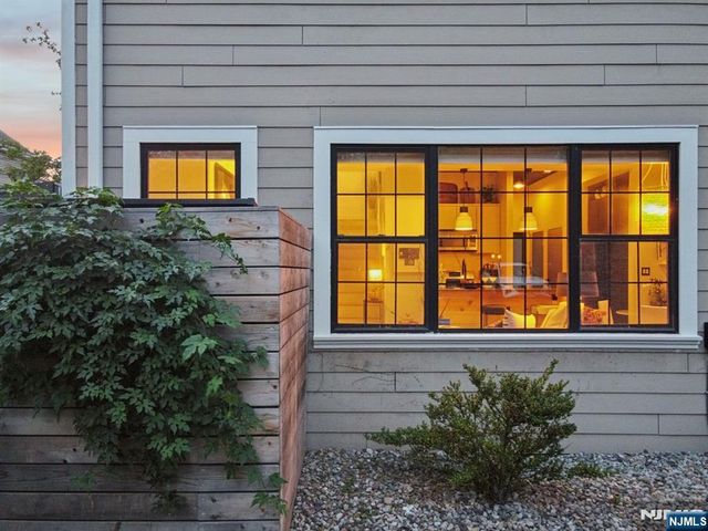 51-02 Greenwood Avenue 2A, Montclair, NJ 07042