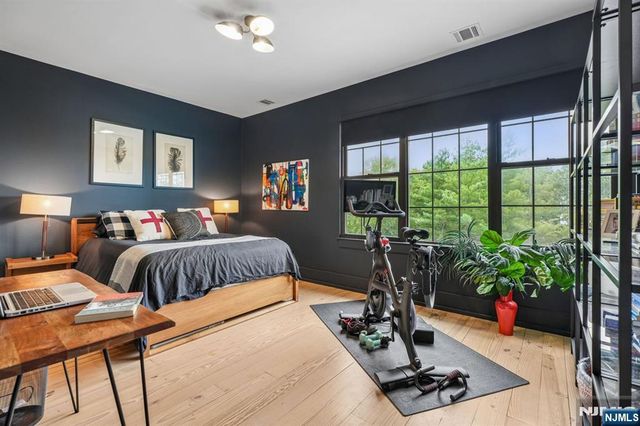 51-02 Greenwood Avenue 2A, Montclair, NJ 07042