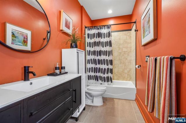 51-02 Greenwood Avenue 2A, Montclair, NJ 07042