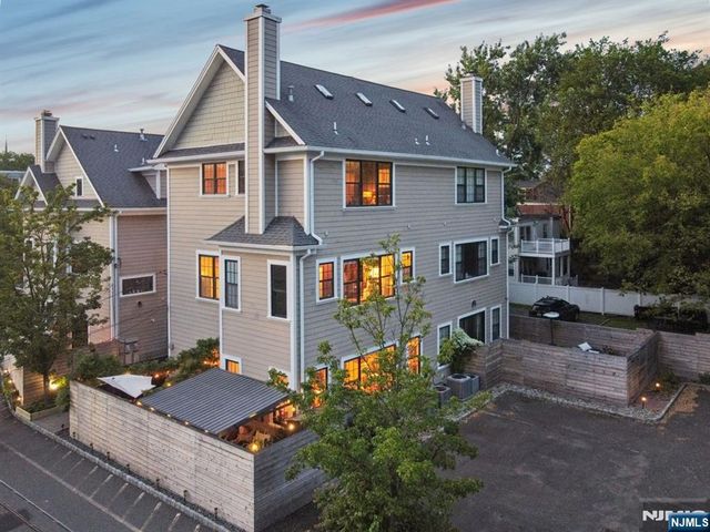 51-02 Greenwood Avenue 2A, Montclair, NJ 07042