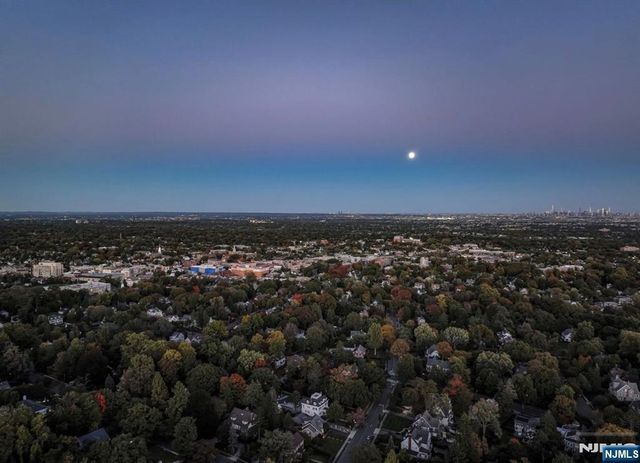 51-02 Greenwood Avenue 2A, Montclair, NJ 07042