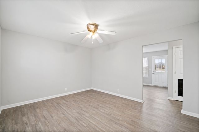 101 Gail St, Oak Grove, KY 42262