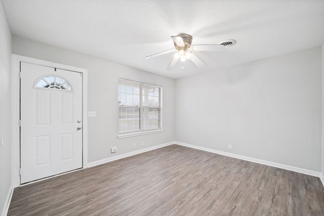 101 Gail St, Oak Grove, KY 42262