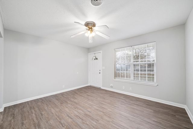 101 Gail St, Oak Grove, KY 42262