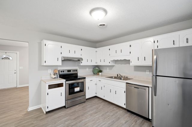 101 Gail St, Oak Grove, KY 42262