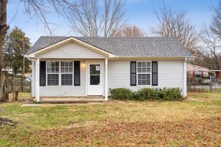 101 Gail St, Oak Grove, KY 42262