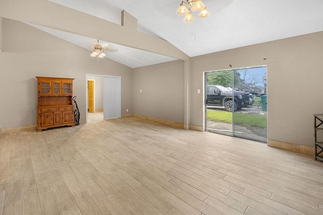 5688 Spanish Mission Court, Lake Charles, LA 70605