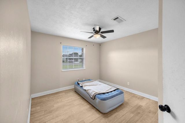 5688 Spanish Mission Court, Lake Charles, LA 70605