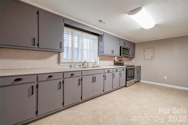 4064 Mount Gilead Church Road, Connelly Springs, NC 28612