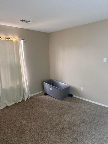 427 Bristlebrush Street SW, Albuquerque, NM 87121