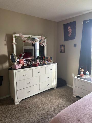 427 Bristlebrush Street SW, Albuquerque, NM 87121