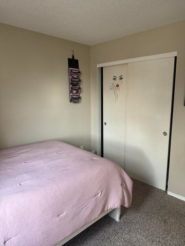 427 Bristlebrush Street SW, Albuquerque, NM 87121