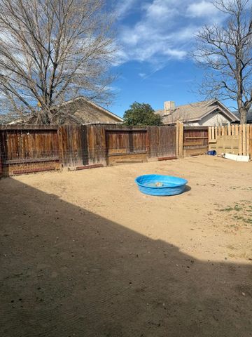 427 Bristlebrush Street SW, Albuquerque, NM 87121