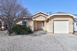 427 Bristlebrush Street SW, Albuquerque, NM 87121