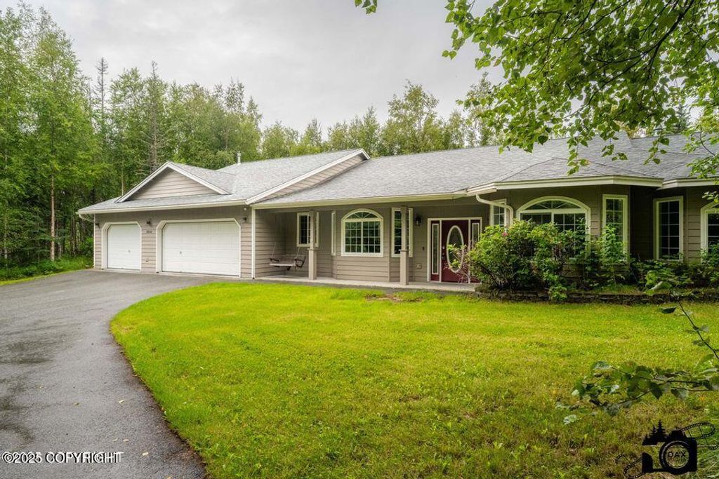 2004 N Saddle Horse Drive, Wasilla, AK 99654