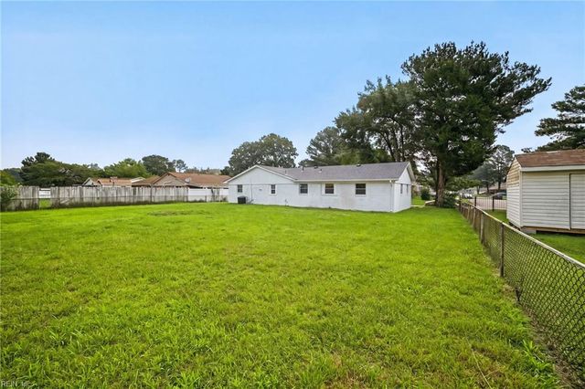 3512 Maori DR, Chesapeake, VA 23321