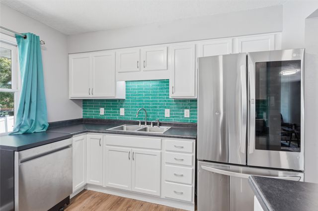 1500 W Salem Avenue, Indianola, IA 50125
