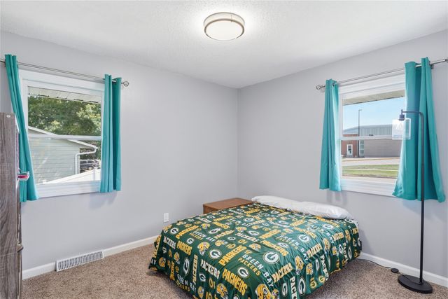 1500 W Salem Avenue, Indianola, IA 50125
