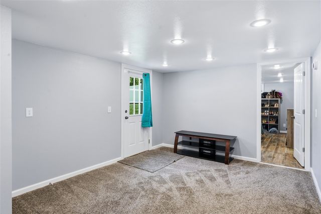 1500 W Salem Avenue, Indianola, IA 50125